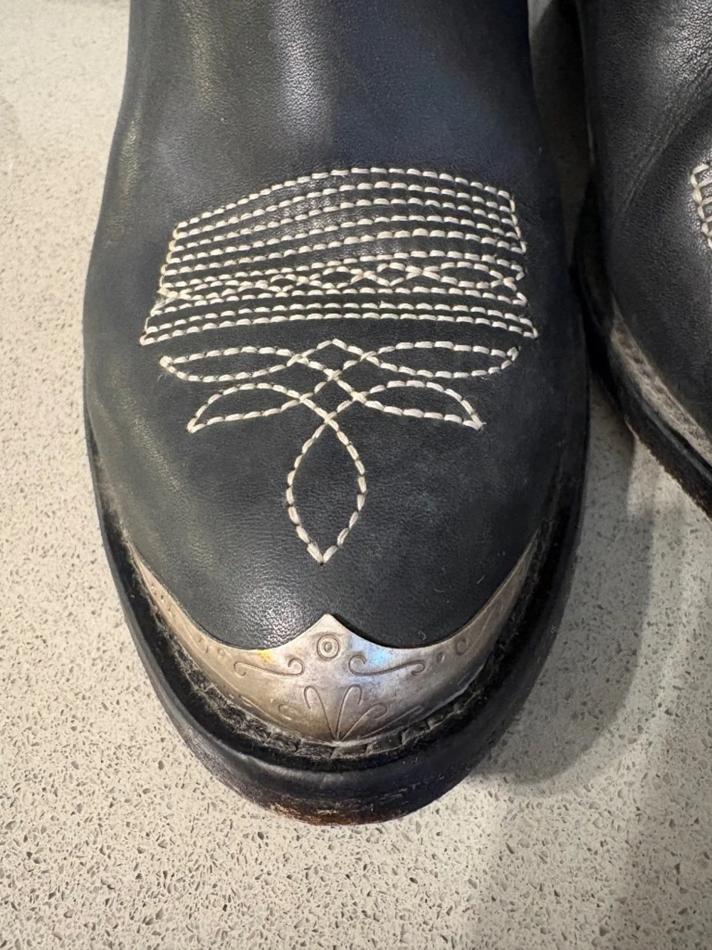 Golden Goose “Young” leather zip cowboy ankle boots - size 35 /approx size 5 US